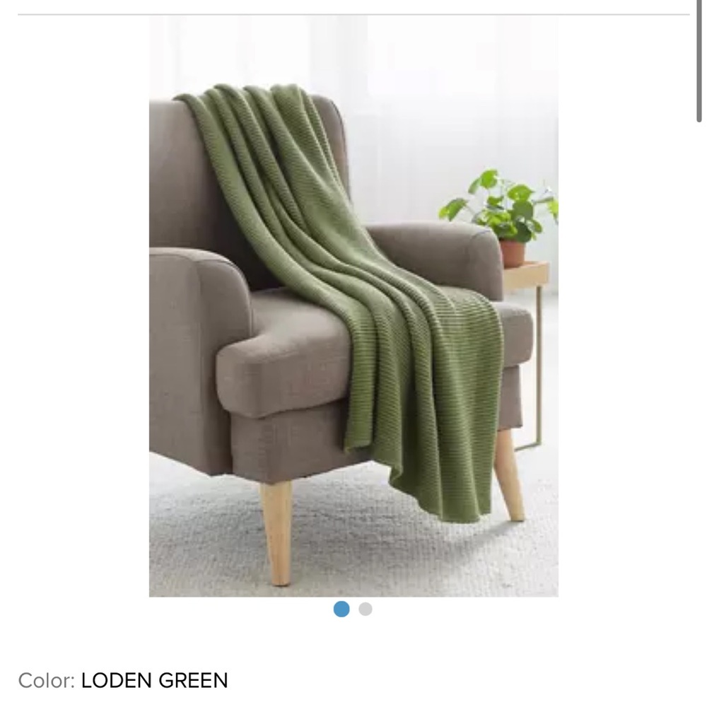 Crown & Ivy Knit Throw